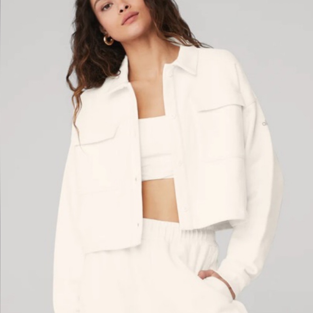 Alo renown cropped shirt